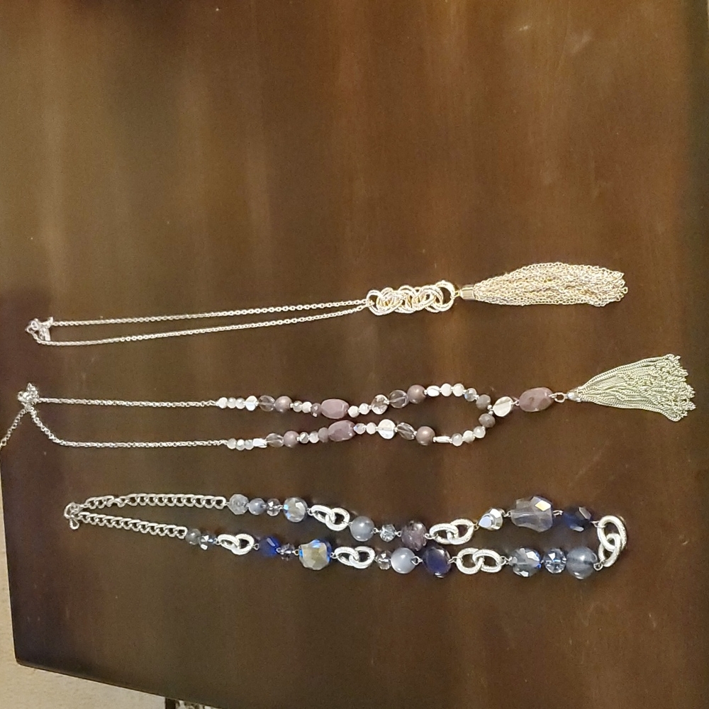 3 necklaces colors as described on pictures